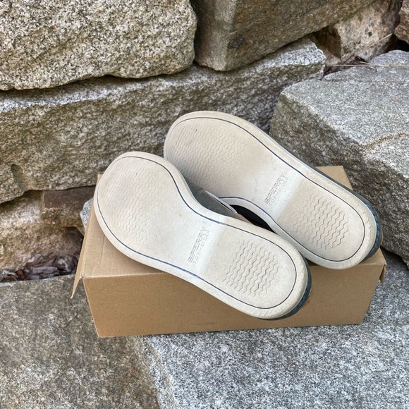 Sperry 2-Eye Authentic Top-Sider Boat Shoes - Picture 4 of 6
